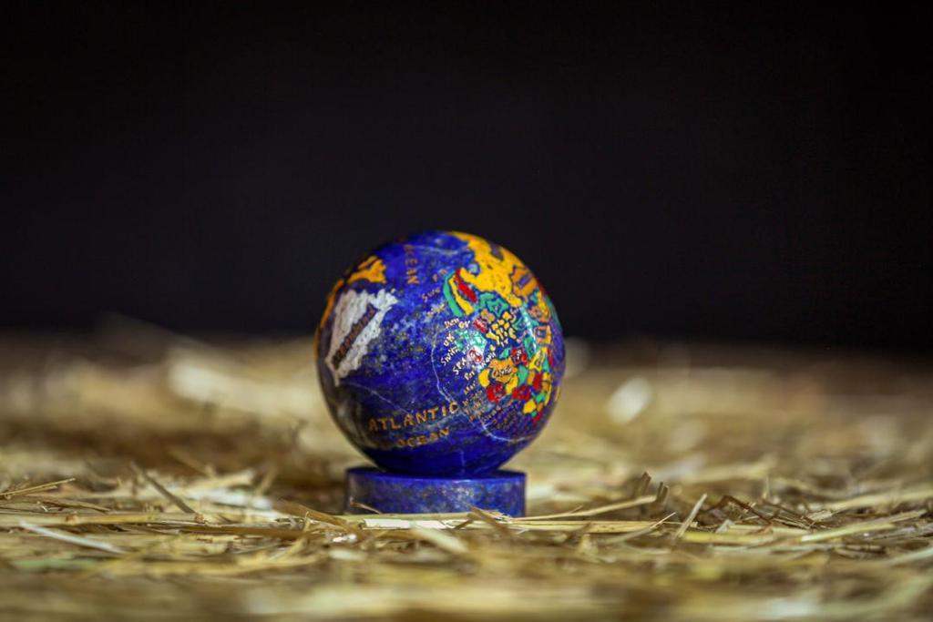 lapis globe